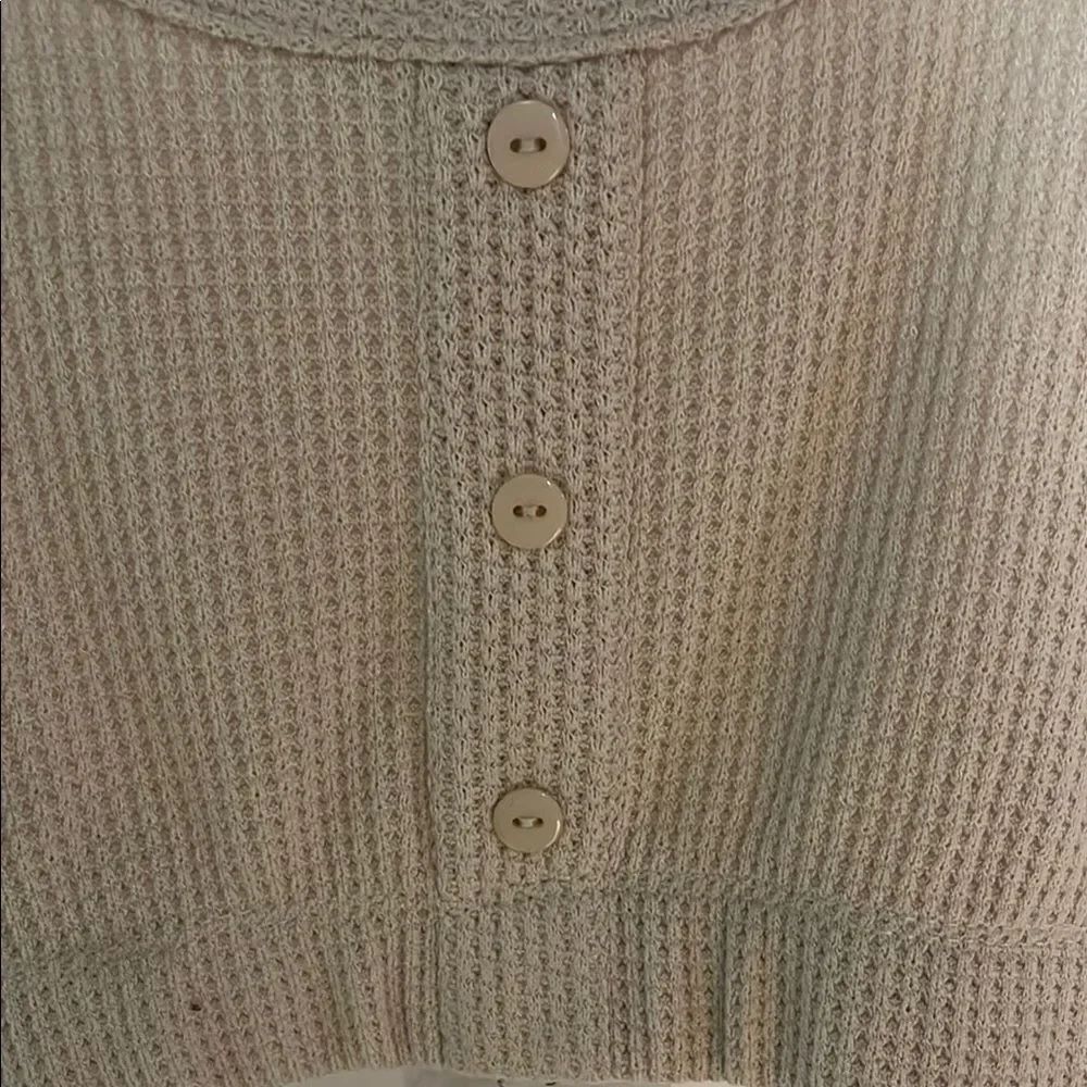 Cream Ribbed Buttoned Crop Tank Top - Picture 2 of 6